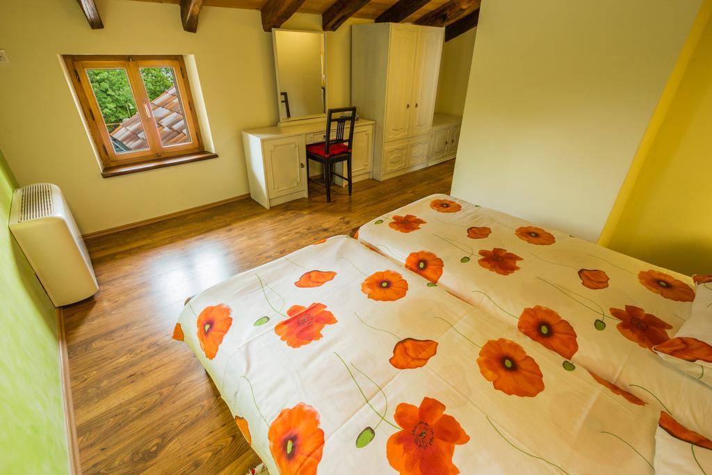 Ivanini Secluded Stone Villa With A Stunning View Brseč エクステリア 写真